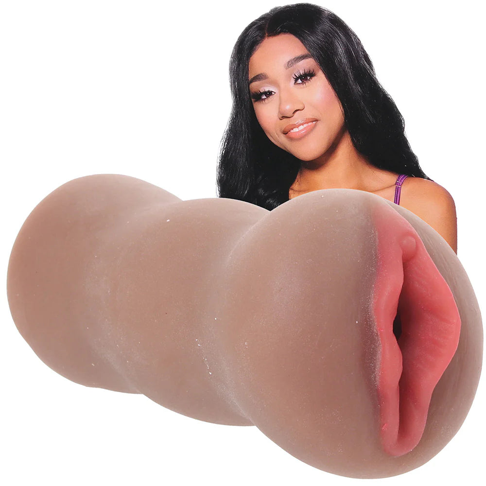 Amari Gold Pussy Stroker – Winnipeg – packaging view