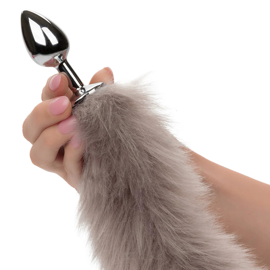 Running Wild Grey Tail Plug Winnipeg – product detail