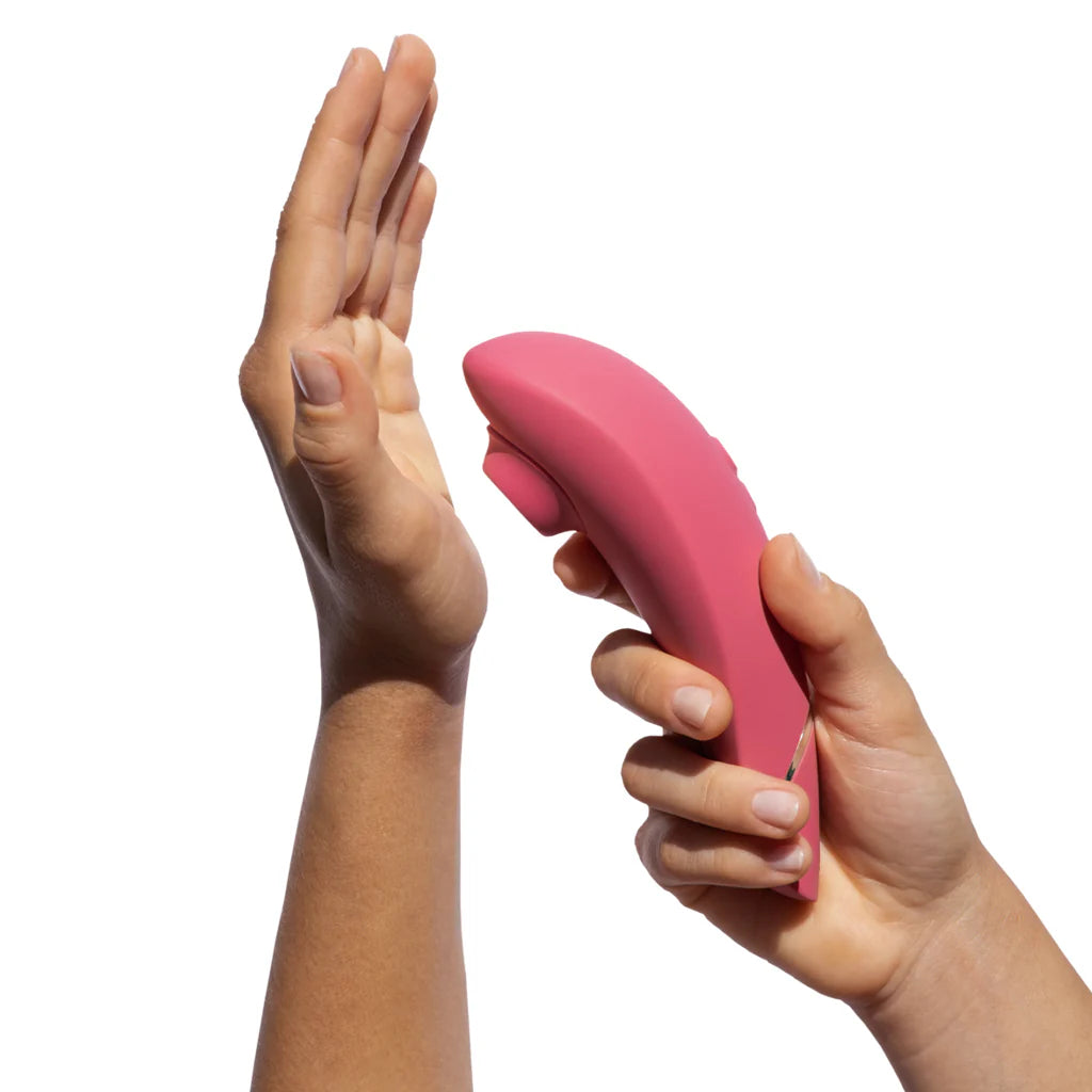 Womanizer Premium 2 Pleasure Air Stimulator in Raspberry – Heaven Boutique Winnipeg – side view