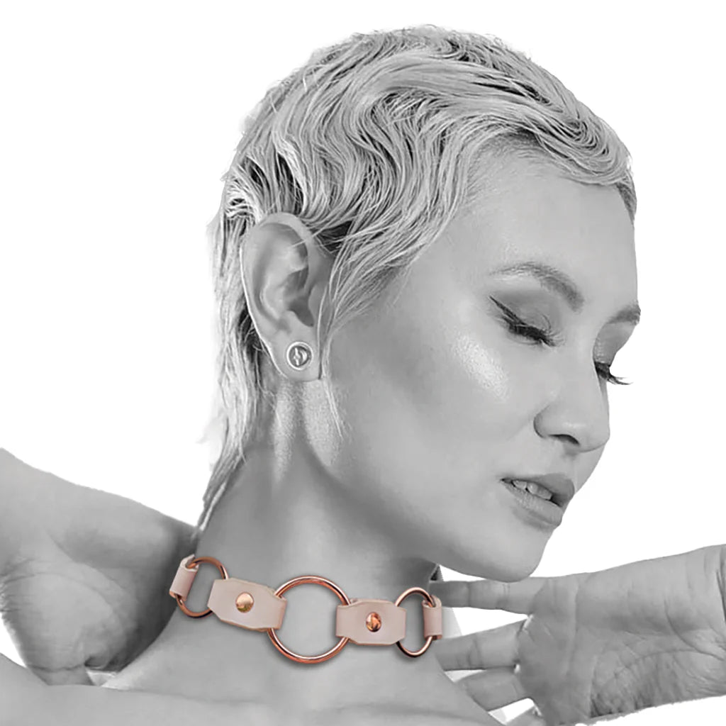 S&M Peaches 'n CreaMe Ring Day Collar – Winnipeg adult shop – in use view