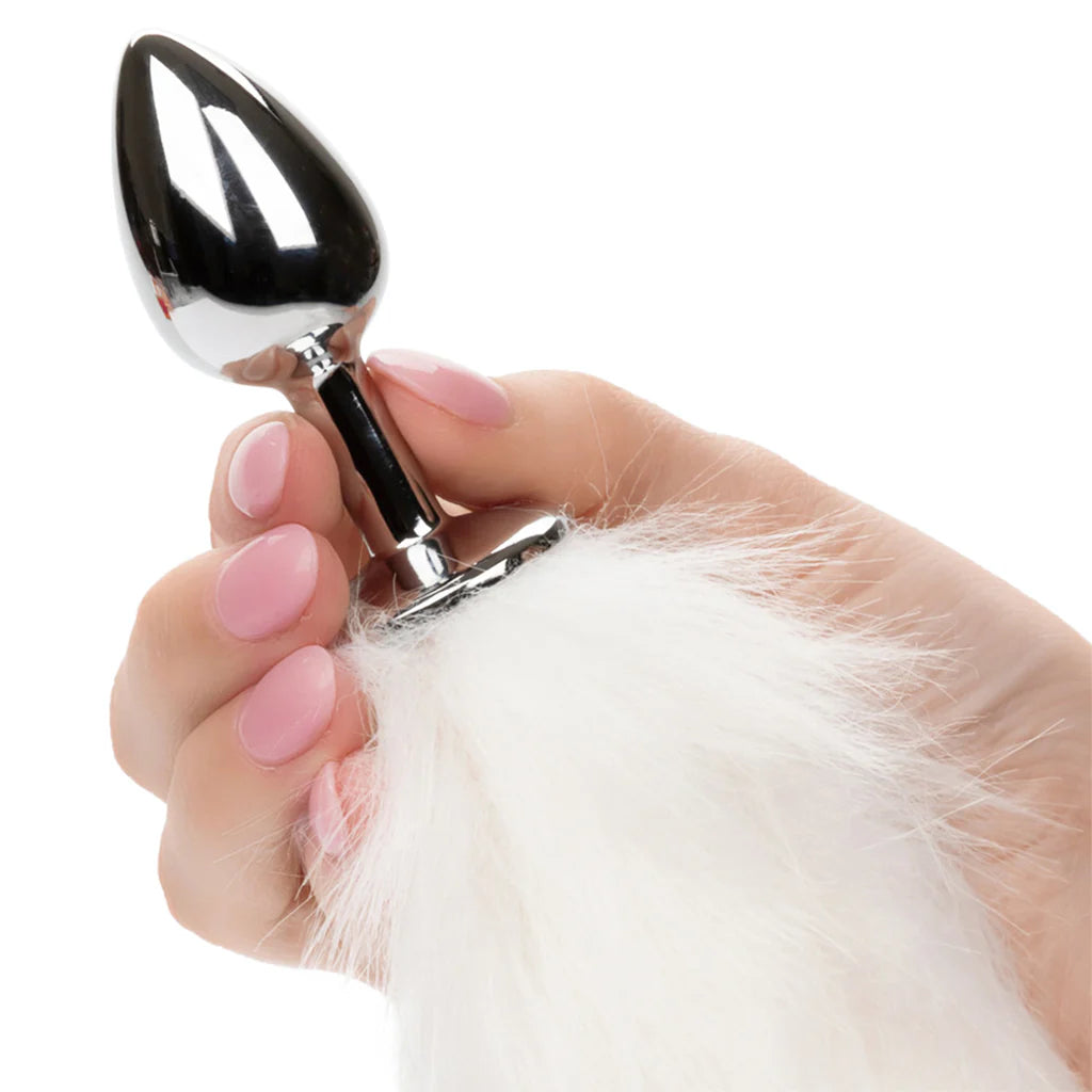 Running Wild White Tail Plug Winnipeg – product detail