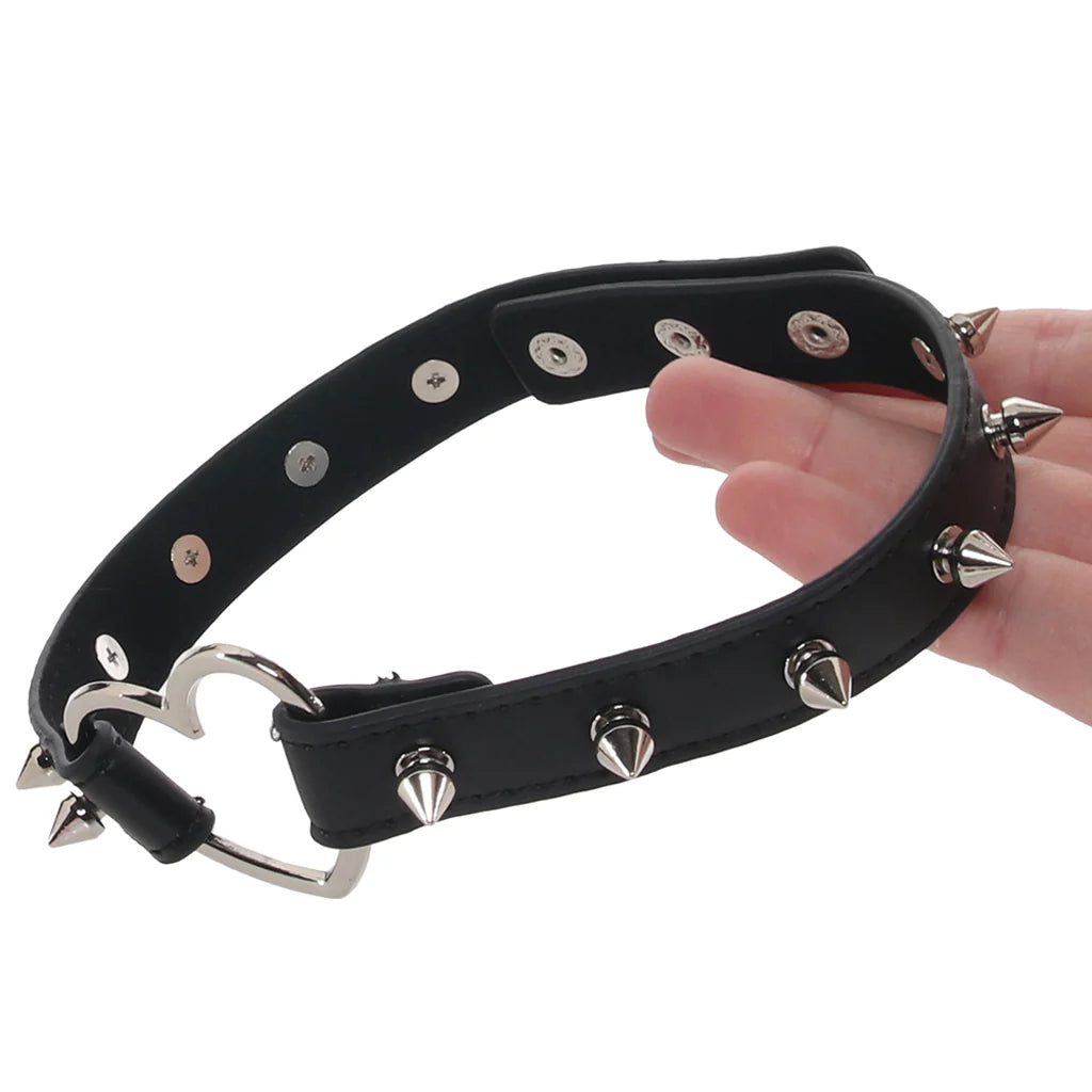 Master Series Spiked Heart Choker in Black Winnipeg – product detail