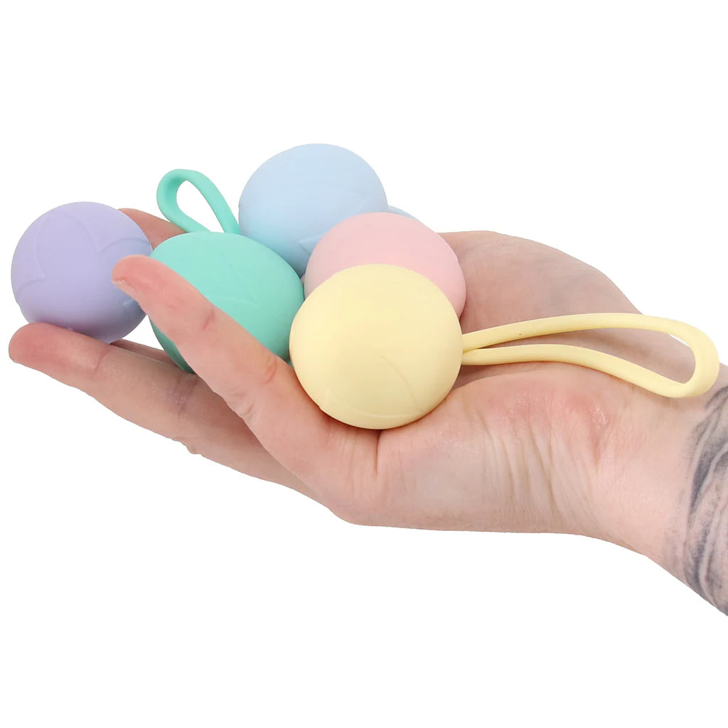 Loveline Pelvifit Berry Kegel Kit – Heaven Boutique Winnipeg – additional angle
